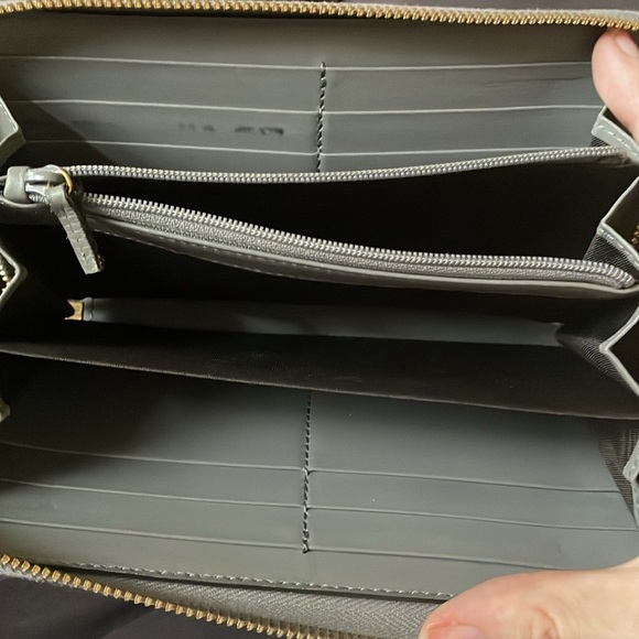 Authentic GUCCI gray bow wallet zippy wallet Gucci logo wallet - Picture 5 of 7